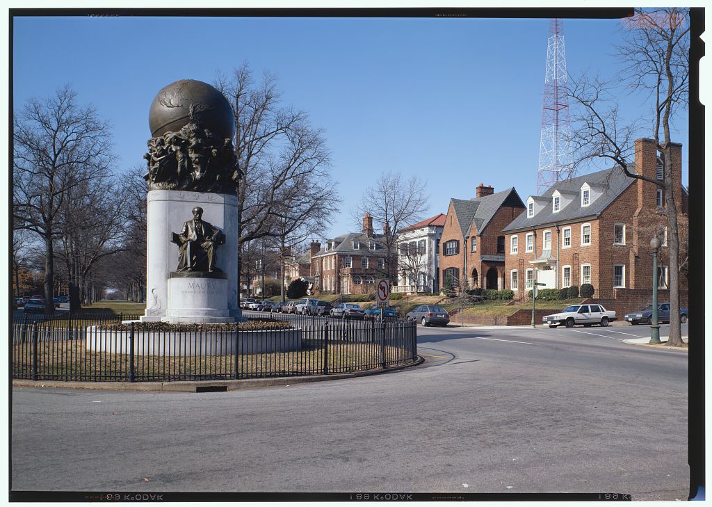 Photo of Matthew Maury's memorial in Richmond, Virginia.